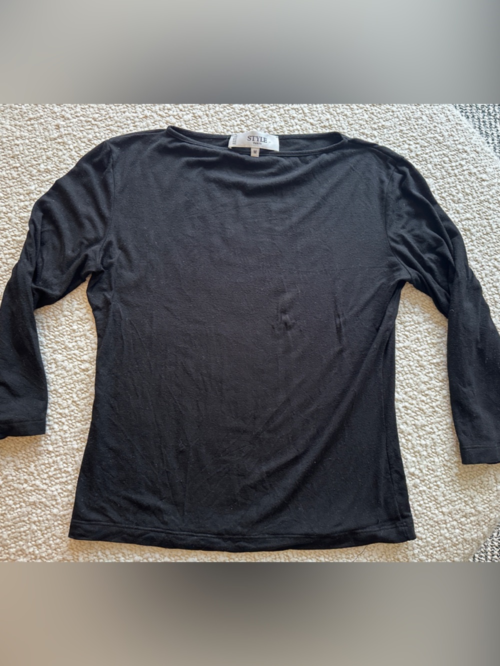 STYLE Women’s Black 3/4 Sleeve Crewneck Shirt